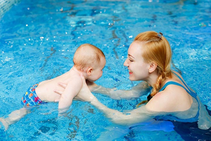 What Should Be The Right Age To Take Your Baby For Swimming?